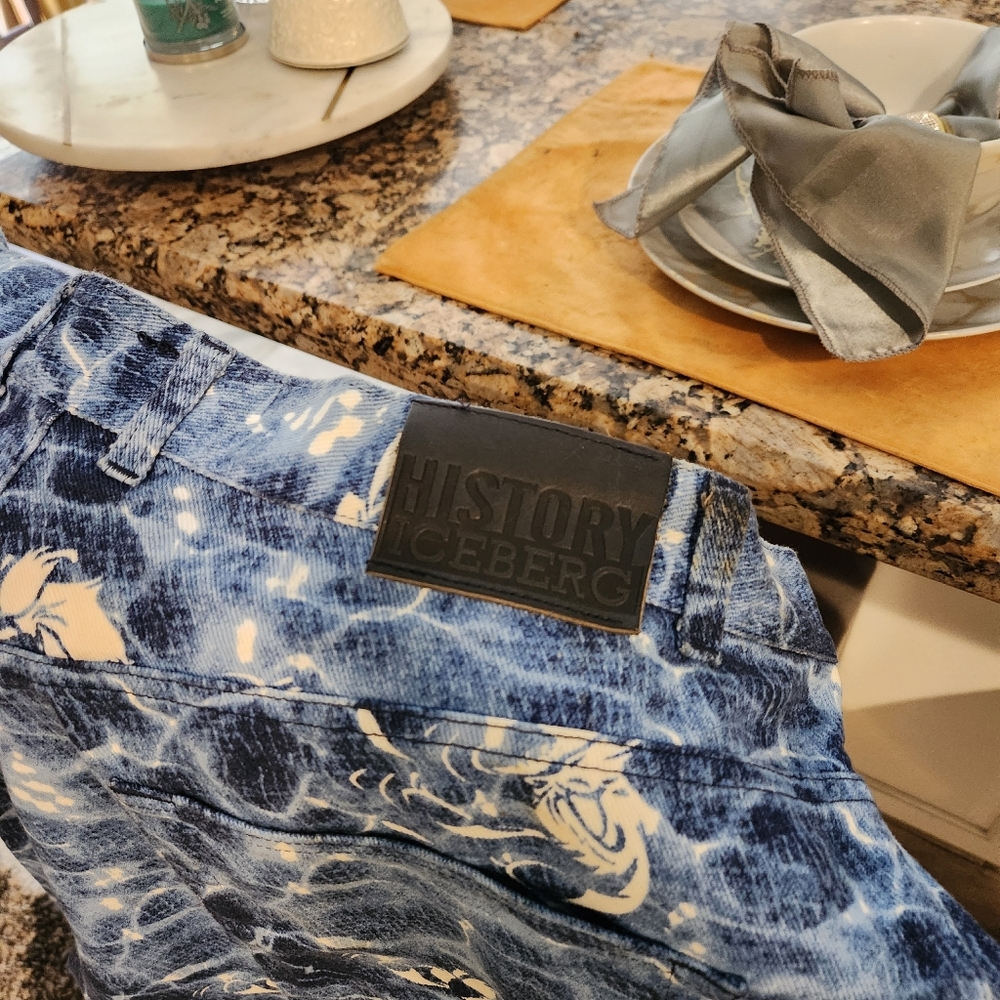 Iceberg Shorts